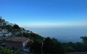 Seaview Apartments