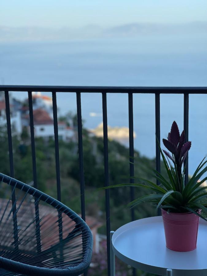 Seaview Apartments Furore Bagian luar foto