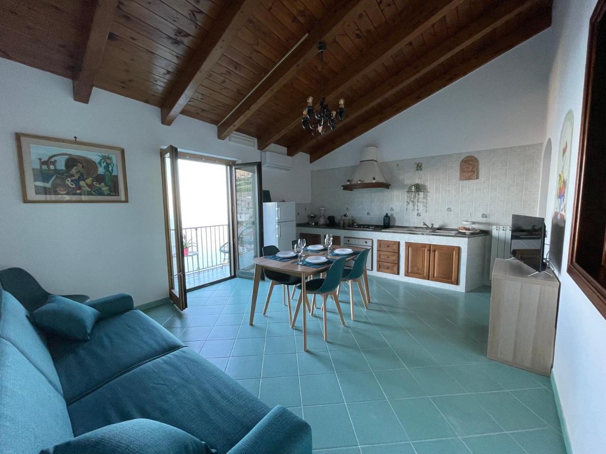 Seaview Apartments Furore Bagian luar foto